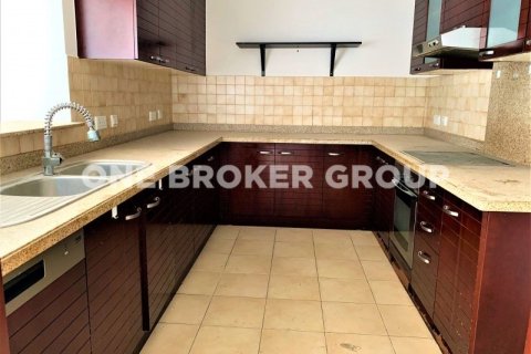 Apartamento en Marina Tower, Dubai Marina, Dubai, 3 dormitorios, 185.8 m², № 29721 - foto 3