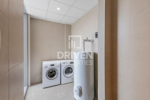 Apartment in Al Wasl, Dubai 2 bedrooms, 167.97 sq.m. № 137044 - photo 11