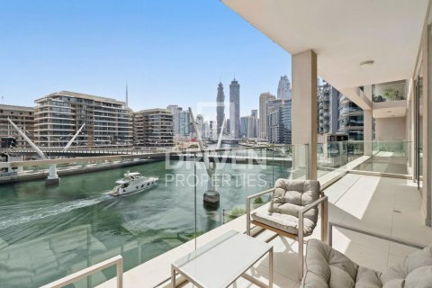 Apartment in Al Wasl, Dubai 2 bedrooms, 147.44 sq.m. № 137054 - photo 24