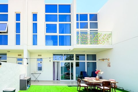 Townhouse in Dubai 4 bedrooms, 222.2 sq.m. № 136506 - photo 2