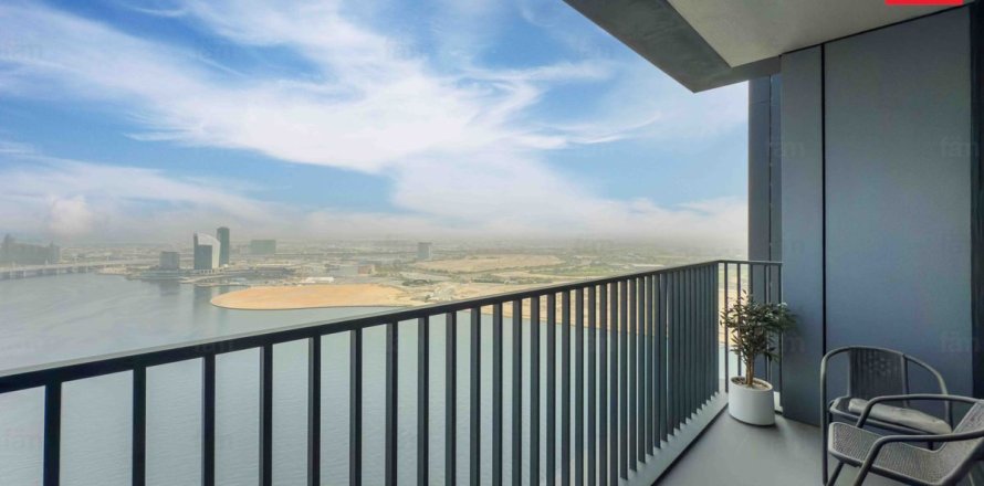 Квартира в Дубае, 2 спальни, 100.9м², № 52448