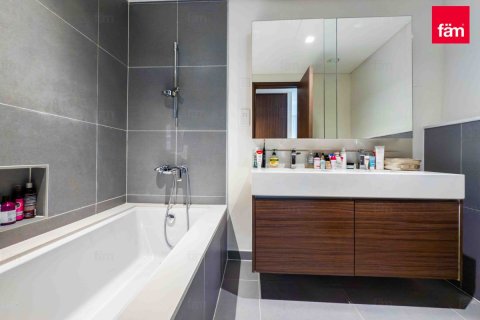 Снять в аренду квартиру в Дубае: 2 спальни, 100.9м², № 52448 - фото 11