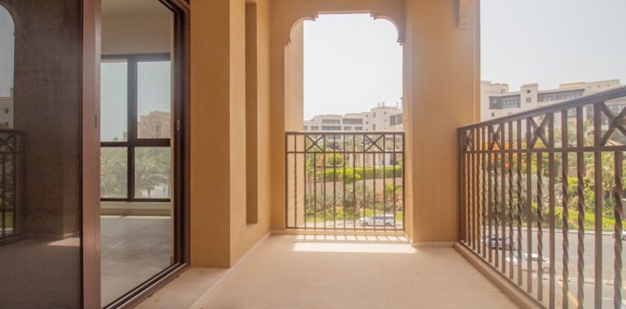 Appartement à Umm Suqeim, Dubai, 2 chambres, 141.5 m², № 2252