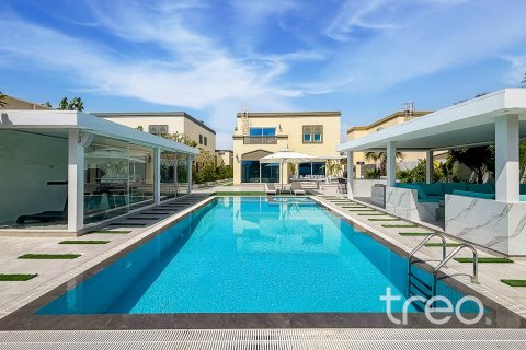 Villa in Regional, Jumeirah Park, Dubai 3 bedrooms, 344.48 sq.m. № 136261 - photo 4