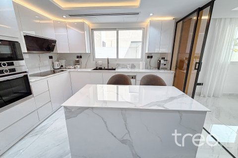 Villa in Regional, Jumeirah Park, Dubai 3 bedrooms, 344.48 sq.m. № 136261 - photo 18