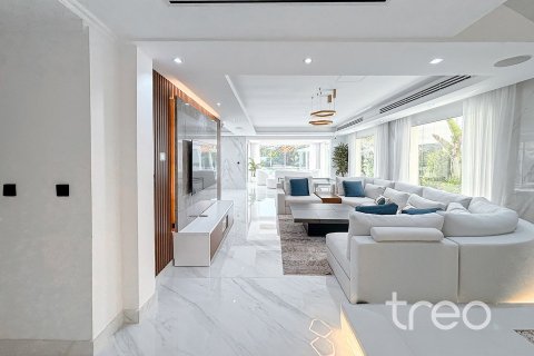 Villa in Regional, Jumeirah Park, Dubai 3 bedrooms, 344.48 sq.m. № 136261 - photo 21
