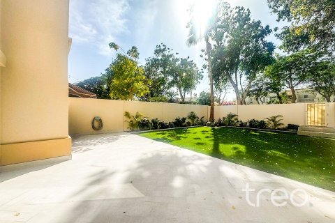Villa in The Springs, Dubai 3 bedrooms, 228.08 sq.m. № 136255 - photo 23