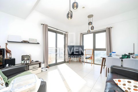 Apartamento en Town Square, Dubai, 3 dormitorios, 131 m², № 19811 - foto 2
