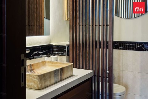 Apartment in Business Bay, Dubai 2 bedrooms, 85 sq.m. № 97632 - photo 15