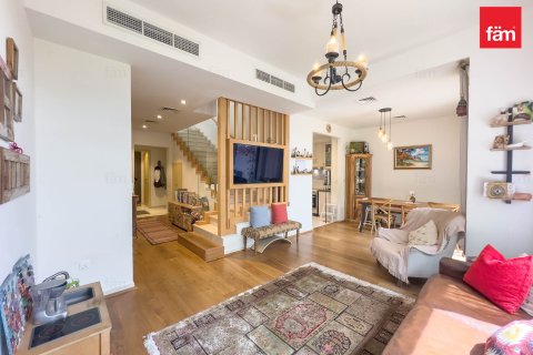 فيلا في ريم, دبي 3 غرف نوم, 233.9 م² رقم 97633 - صورة 2