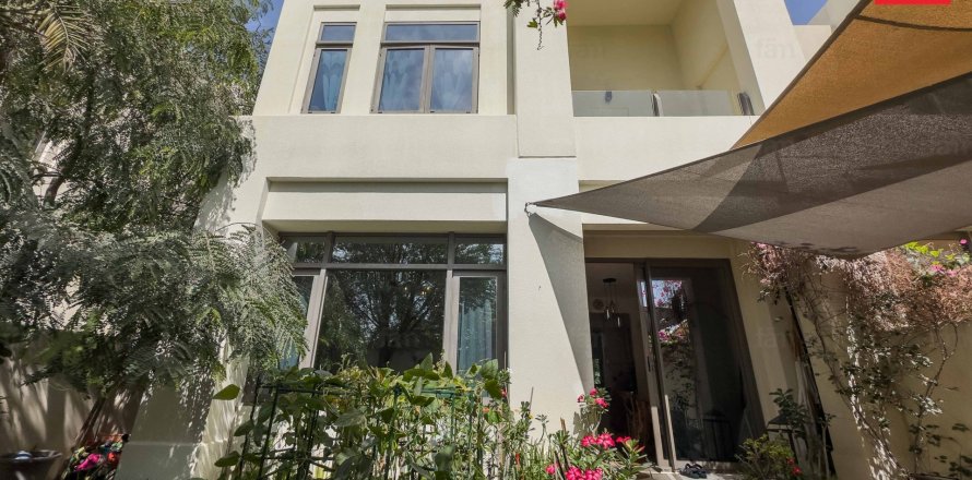 Villa en Reem, Dubai, 3 dormitorios, 233.9 m², № 97633