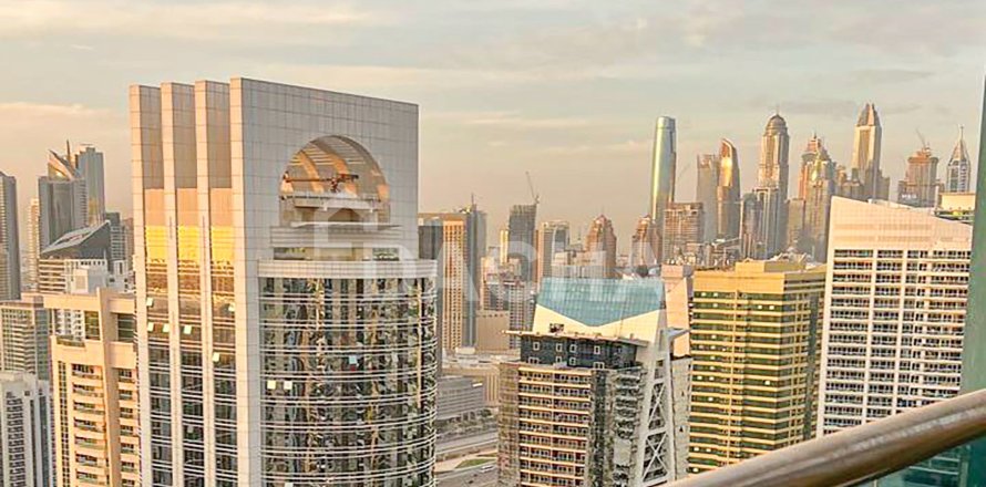 شقة في أبراج بحيرة جميرا, دبي 1غرف نوم, 70 م² رقم 111653
