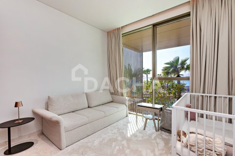 Купить квартиру в The Crescent, Пальма Джумейра, Дубай: 3 спальни, 177м², № 111644 - фото 13