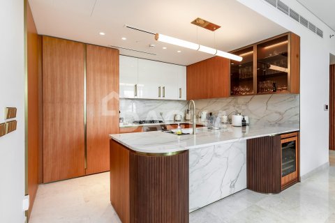 Купить квартиру в The Crescent, Пальма Джумейра, Дубай: 3 спальни, 177м², № 111644 - фото 17
