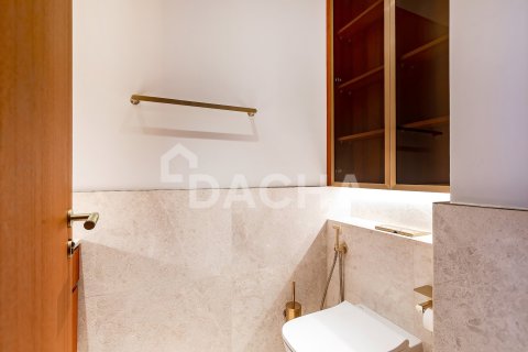 Купить квартиру в The Crescent, Пальма Джумейра, Дубай: 3 спальни, 177м², № 111644 - фото 16