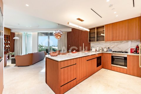 Apartamento en The Crescent, Palm Jumeirah, Dubai, 2 dormitorios, 156 m², № 111654