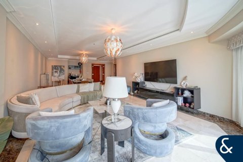 Apartment in Dubai Marina, Dubai 3 bedrooms, 330 sq.m. № 75102 - photo 8