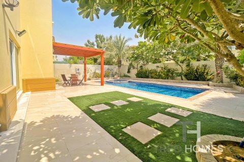 Villa in Legacy, Jumeirah Park, Dubai 4 bedrooms, 314 sq.m. № 16343 - photo 4