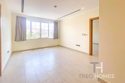 Villa in Legacy, Jumeirah Park, Dubai 4 bedrooms, 314 sq.m. № 16343 - photo 26