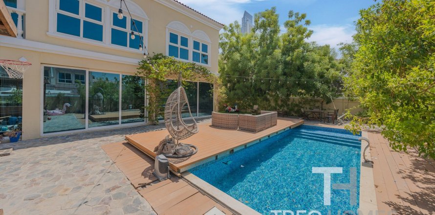 Villa à Jumeirah Village Triangle, Dubai, 6 chambres, 399 m², № 16338