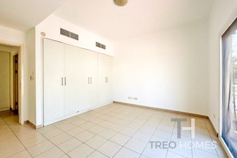Villa in Meadows, Dubai 3 bedrooms, 540 sq.m. № 16349 - photo 8