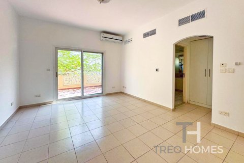 Villa in Meadows, Dubai 3 bedrooms, 540 sq.m. № 16349 - photo 6