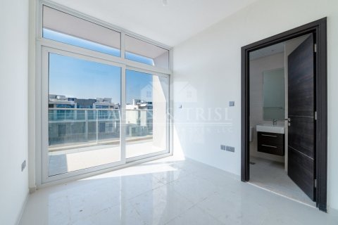 Townhouse in DAMAC Hills (Akoya by DAMAC), Dubai 3 bedrooms, 184 sq.m. № 61399 - photo 3