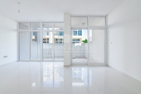 Townhouse in DAMAC Hills (Akoya by DAMAC), Dubai 3 bedrooms, 184 sq.m. № 61399 - photo 5
