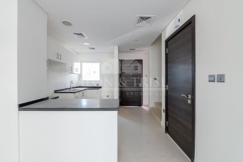 Townhouse in DAMAC Hills (Akoya by DAMAC), Dubai 3 bedrooms, 184 sq.m. № 61399 - photo 2