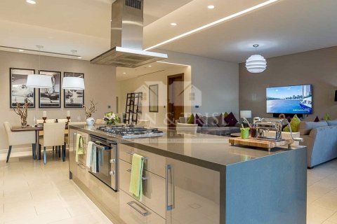 Apartment in Sobha Hartland, Mohammed Bin Rashid City, Dubai 3 bedrooms, 150 sq.m. № 61396 - photo 1