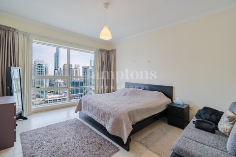 Снять в аренду квартиру в The Address Dubai Marina, Дубай Марина, Дубай: 3 спальни, 204.85018597м², № 63735 - фото 3