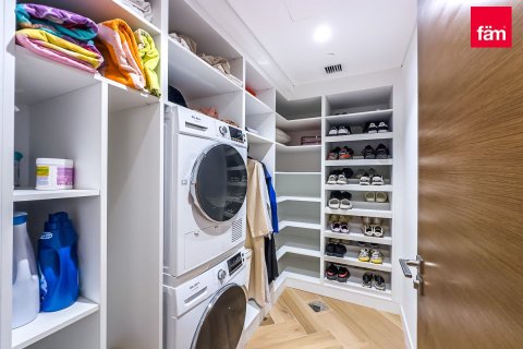 Снять в аренду квартиру в Аль-Васле, Дубай: 3 спальни, 225.8м², № 67403 - фото 21