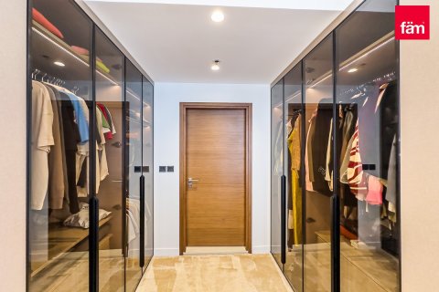 Снять в аренду квартиру в Аль-Васле, Дубай: 3 спальни, 225.8м², № 67403 - фото 19