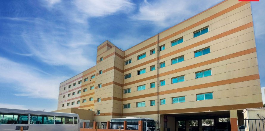 Camp de travail à Dubai, 3290.7 m², № 67392