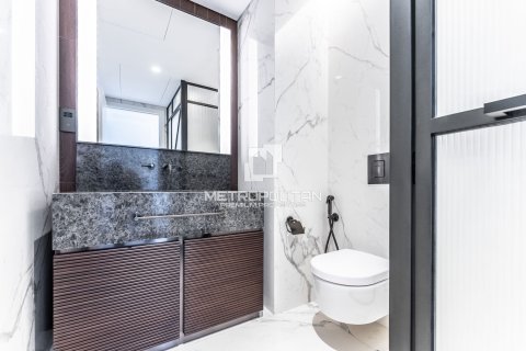 Apartment in Jumeirah Lake Towers, Dubai 2 bedrooms, 124 sq.m. № 72716 - photo 9