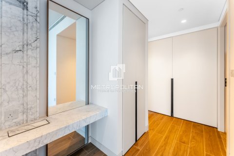 Apartment in Jumeirah Lake Towers, Dubai 2 bedrooms, 124 sq.m. № 72716 - photo 15