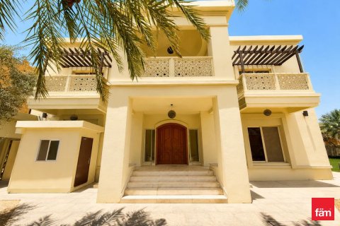 Villa en Al Barsha, Dubai, 4 dormitorios, 1849.9 m², № 110553 - foto 7