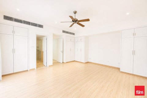 Villa en Al Barsha, Dubai, 4 dormitorios, 1849.9 m², № 110553 - foto 12