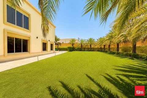 Villa en Al Barsha, Dubai, 4 dormitorios, 1849.9 m², № 110553 - foto 4