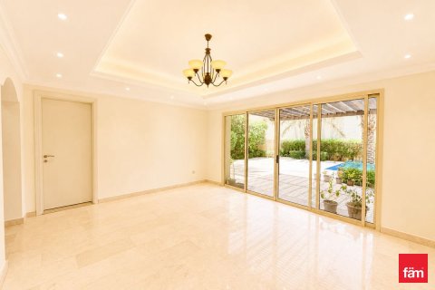 Villa en Al Barsha, Dubai, 4 dormitorios, 1849.9 m², № 110553 - foto 23