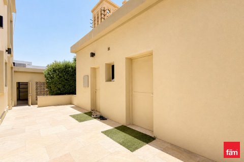 Villa en Al Barsha, Dubai, 4 dormitorios, 1849.9 m², № 110553 - foto 6