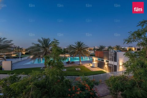 Villa in Dubai 6 bedrooms, 600.6 sq.m. № 110552 - photo 8