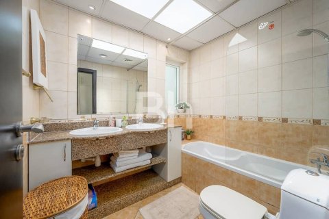 Снять в аренду квартиру в Дубай Марине, Дубай: 2 спальни, 159м², № 22908 - фото 12