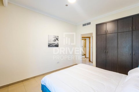 Apartment in Dubai Marina, Dubai 2 bedrooms, 135 sq.m. № 19701 - photo 16