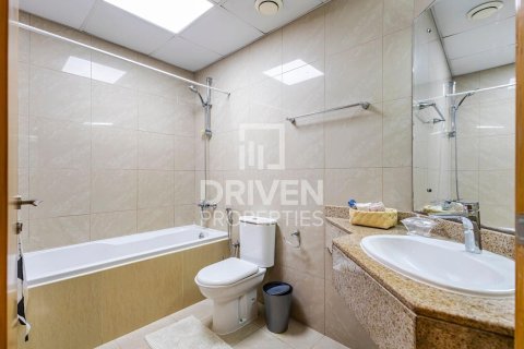 Apartment in Dubai Marina, Dubai 2 bedrooms, 135 sq.m. № 19701 - photo 11