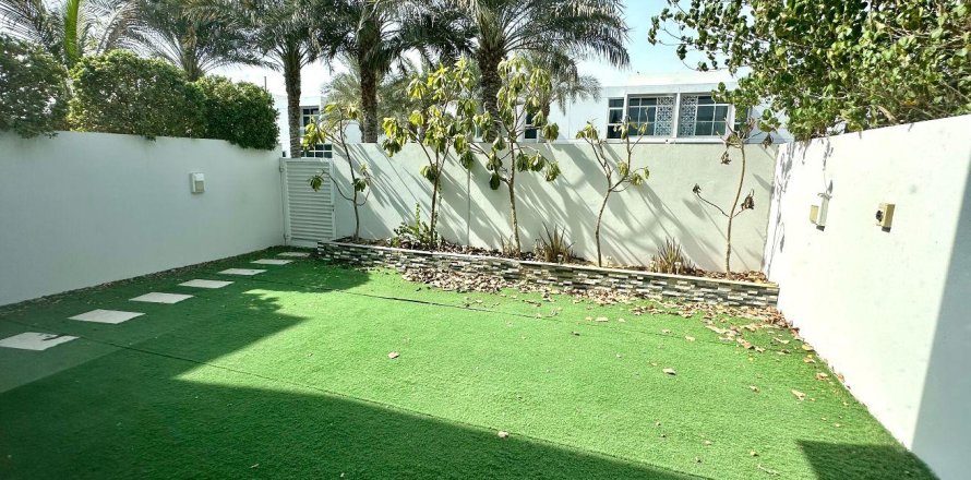Townhouse in Arabella Townhouses, Mudon, Dubai 3 bedrooms, 187 sq.m. № 56159