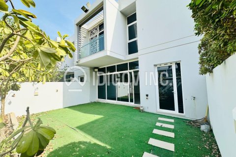 Townhouse in Arabella Townhouses, Mudon, Dubai 3 bedrooms, 187 sq.m. № 56159 - photo 2