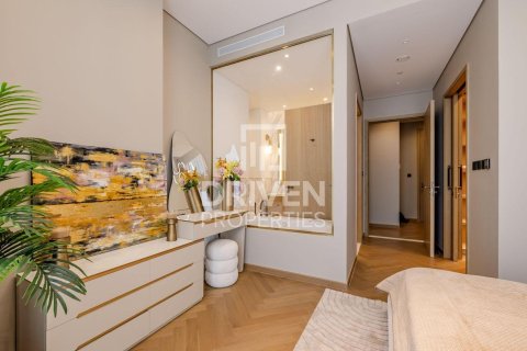 Apartment in Business Bay, Dubai 2 bedrooms, 196.3 sq.m. № 129271 - photo 30
