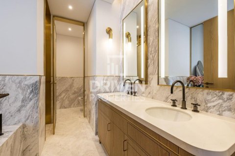 Apartment in Business Bay, Dubai 2 bedrooms, 196.3 sq.m. № 129271 - photo 10