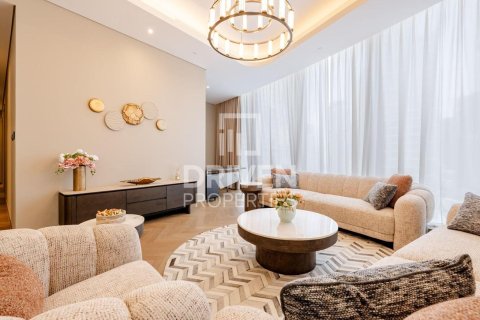 Apartment in Business Bay, Dubai 2 bedrooms, 196.3 sq.m. № 129271 - photo 15